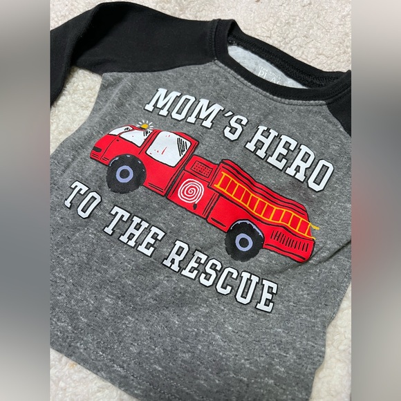 The Children’s Place Firetruck PJ Top 6-9 Months - Picture 5 of 5